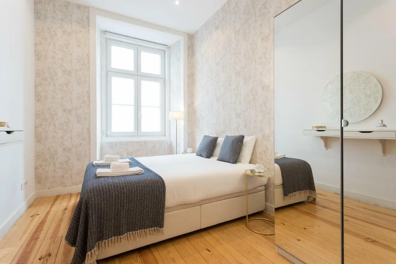 Baixa Modern Three-Bedroom Apartment - By Lu Holidays Lisboa