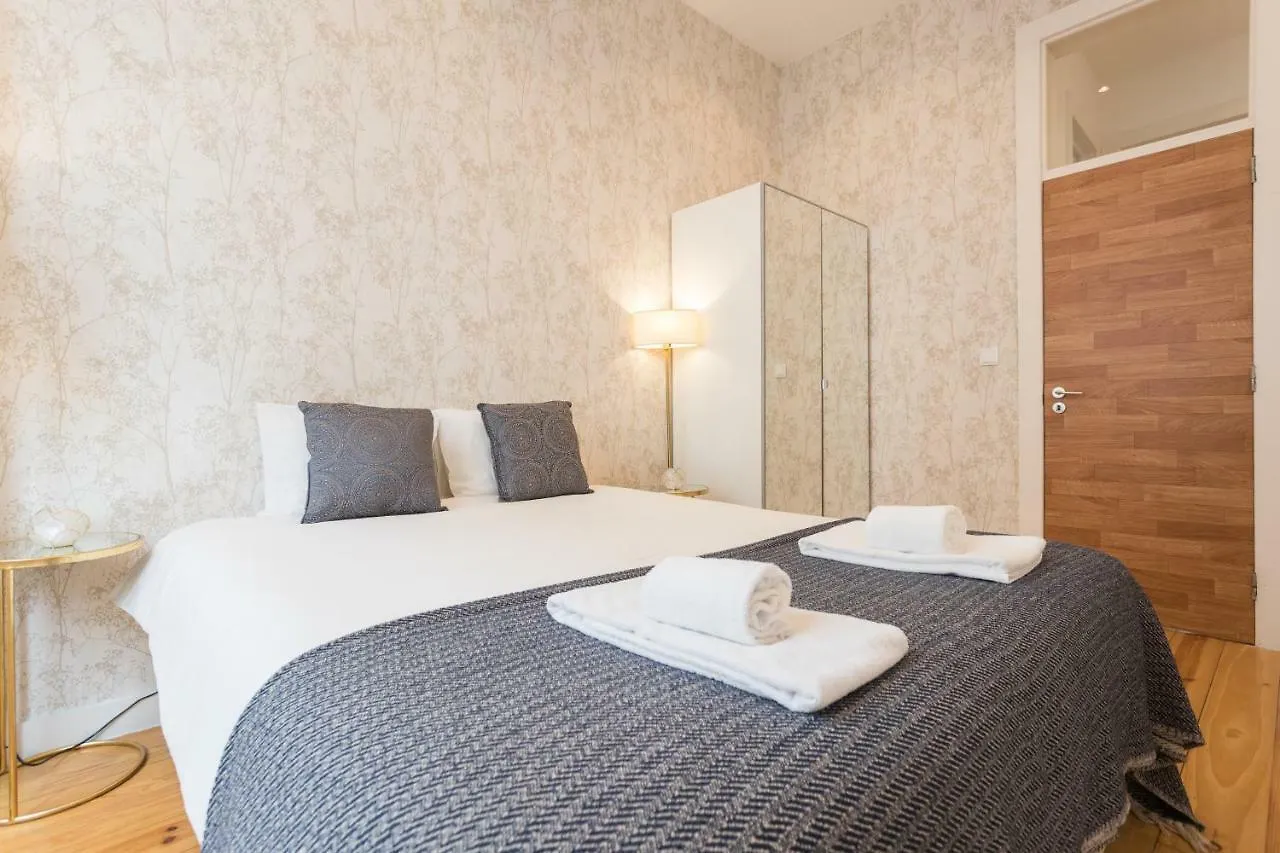 Baixa Modern Three-Bedroom Apartment - By Lu Holidays Lisboa